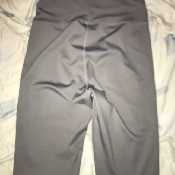 Two pairs of leggings (TIKTOK LEGGINGS) - Picture 6 of 6
